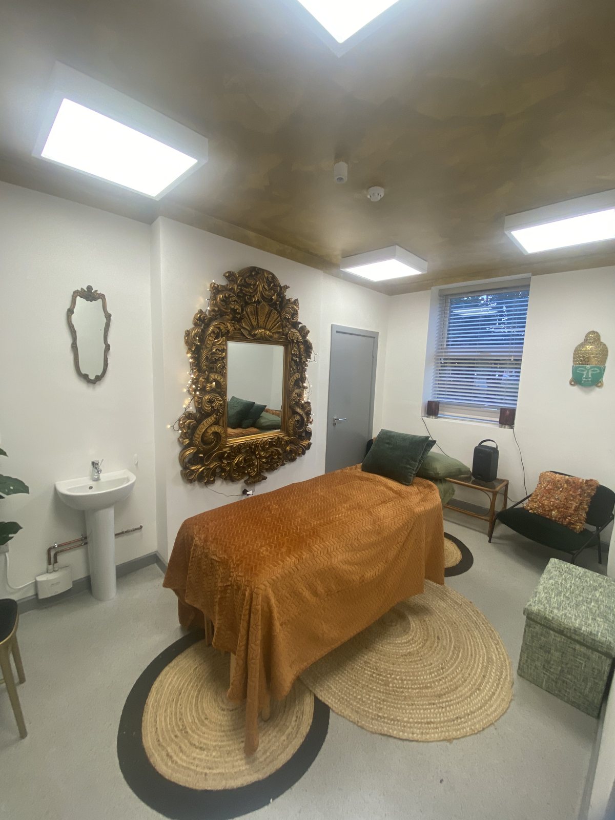 Therapy Room One at Beyond by Transcend Studios